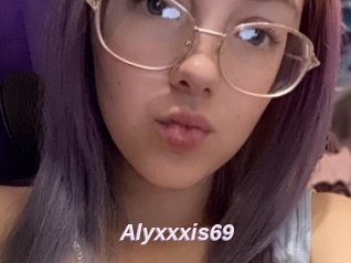 Alyxxxis69