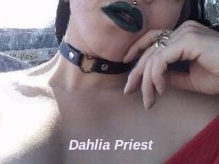 Dahlia_Priest