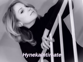 HynekaIntimate