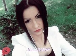 JULIANNE_