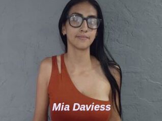 Mia_Daviess