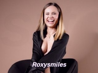 Roxysmiles