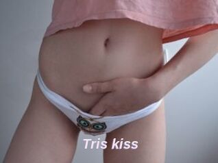 Tris_kiss